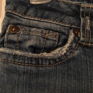 Aeropostale Vintage Classic Distressed low-rise straight leg Jeans with pockets